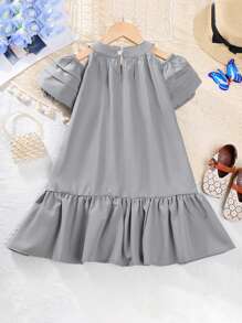Vestido de niña con cuello redondo de unicolor, hombros recortados, mangas abullonadas y ribete de volantes, para el verano - Gris - Ver 2