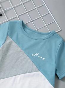 Young Boy Summer Contrast Color Short Sleeve Letter Printed T-Shirt And Shorts Casual Sports Outfit - Blue and White - View 5