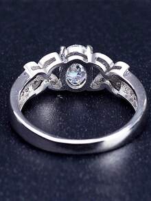 Exquisite Fashionable Oval Cubic Zirconia Ring, Statement Ring For Girls And Women, Elegant Ring Accessory, Gift For Valentine's Day - White - View 3