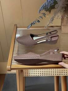 韓風夏季時尚女士休閒果凍鞋,適合工作和日常穿著,防滑軟塑膠底拖鞋,編織般的防水鞋 - 棕色 - 查看 5