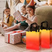 7 件裝不織布漸層禮品袋套裝適用於節慶、派對和購物包裝 - 紅白色 - 查看 6