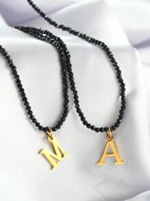 1條優雅聚酯樹脂字母吊墜項鍊,仿珍珠串珠項鍊適合送禮給女士