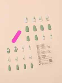 Actualice su apariencia con un set de 24 piezas de uñas postizas largas en forma de ataúd con patrón floral verde y lazo, 1 lima de uñas y 1 hoja de cinta adhesiva. Suministros de uñas de presión y lista para usar. uñas falsas uña falsa uña acrílica