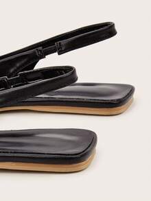 Women Flat Sandals - Black - View 4