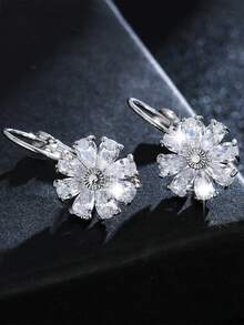 1 对花朵方晶锆石环形耳环女士适合订婚婚礼派对女性耳饰时尚珠宝 - 白色 - 查看 3
