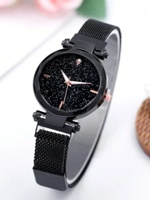 这款时尚百搭的女士石英表采用个性化钻石切割圆形表盘和磁性网状表带，是送给女性的完美礼物。它既适合作为节日礼物，也适合日常佩戴。 - 黑色 - 查看 5