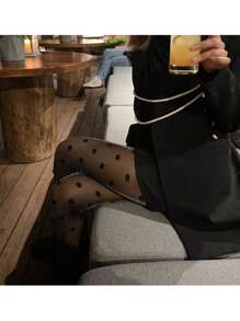 女性波點銀絲透明連褲襪,帶點紋路的性感亮光絲襪 - 黑色 - 查看 6