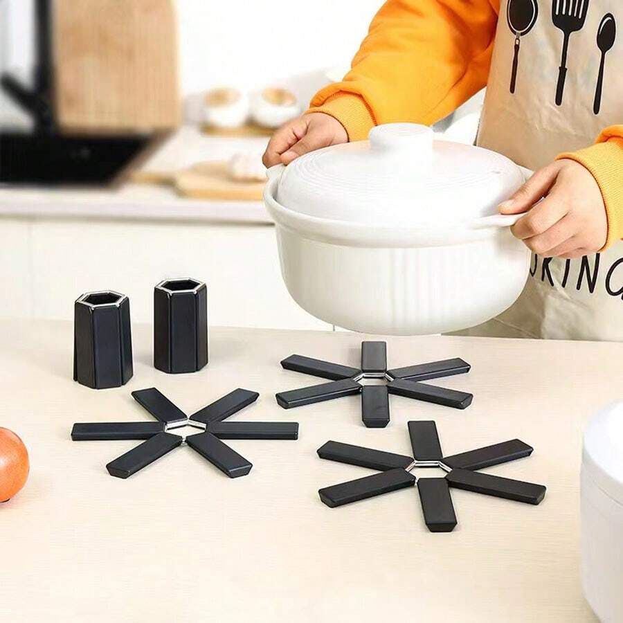 Creative Foldable Pot Mat Home Kitchen Dining Table Desktop Heat Insulation Pad, Non-Slip Resistant & Anti-Scald Coaster - Black - View 1