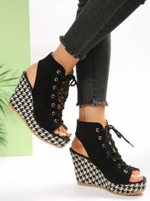 女式格纹高跟厚底坡跟凉鞋，搭配露趾系带短靴，适合夏季和大码女性的时尚款式 - 千鳥格 - 查看 2