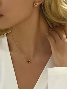 經典鈦鋼項鍊和耳釘套裝,白色人工珍珠心形吊墜,18k鍍金,是女性節日禮物的理想選擇 - 金色 - 查看 7
