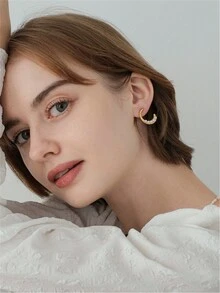 1pair Geometric Pearl & Crescent Moon Shaped Ear Studs - Pearl Crescent Earrings - View 2