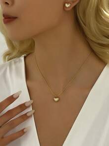 經典鈦鋼項鍊和耳釘套裝,白色人工珍珠心形吊墜,18k鍍金,是女性節日禮物的理想選擇 - 金色 - 查看 3