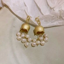 1對銅製仿珍珠掛墜耳環，配流蘇和鈴鐺吊墜，適合女性日常佩戴 - 彩色 - 查看 3