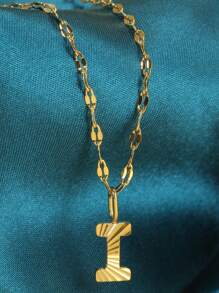 Magic Fish 1個金色不銹鋼唇形項鍊,附有a-z26英文字母吊墜,適用於名字首字母、情人節、新年贈禮 - 金黃色 - 查看 38