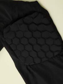 1個黑色伸出籃球臂套,具有防撞、防曬、蜂巢式肘墊,適用於戶外活動、騎自行車、跑步 - 黑色 - 查看 8