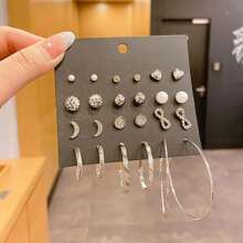 24 件仿珍珠心形耳环女士耳饰套装适合日常使用随机发货黑色或白色情人节卡片