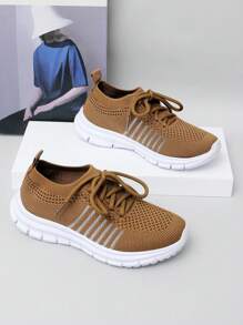 1 双女童针织系带平底透气一脚蹬休闲儿童运动鞋，适合春秋季节 - 棕色 - 查看 2