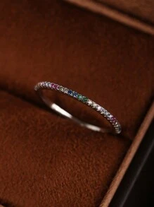 925純銀戒指配綠寶石和滿鑽石/彩虹色立方氧化鋯戒指/時尚風格925純銀戒指與寶石 - 白色 - 查看 1