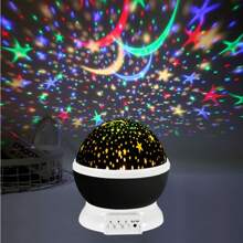 Projetor Luminária Abajur Estrelas Galaxy 360º Céu Estrelado Star Lua Led Festas E Comemorações - Multicolorido - Visão 2
