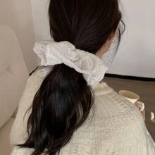 1個女士白色超大空心髮圈,帶有白色蕾絲,適合日常穿著和約會,打造可愛、柔美的芭蕾風格 - 白色 - 查看 1