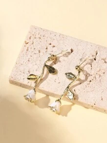 1pair Vintage Elegant Alloy Drip Oil White Rose & Leaf Design Long Earrings For Women - White - View 1