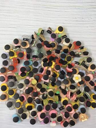 20 piezas/set Charms decorativos de agujeros transparentes de color aleatorio para zapatos (No estilo integrado)