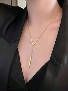 1 件簡約字母吊墜不銹鋼項鍊,金色,時尚長鏈珠寶禮物,適合女士派對配件 - 金黃色 - 查看 5