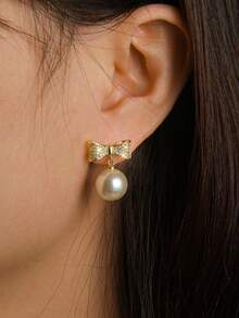 1對美麗的銅合金豪華鋯石耳環,適合情人節禮物贈送給女性 - 金色 - 查看 1