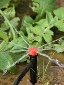 一套25/50件可调节8孔花园滴灌系统喷嘴，带1/4''接口，适用于4/7mm园艺管，可插入土壤，用于果树、蔬菜、花卉等植物的节水灌溉，适用于农业花园苗圃、庭院、温室、阳台、草坪、菜地。可以作为节日礼物送给热爱花园的父母或祖父母。,园艺工具, 园艺工具 - 彩色 - 查看 7