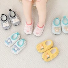 1pair Spring/Autumn Newborn Baby Floor Socks Shoes, Mesh Breathable Anti-Skid Soft Sole Shoes, 0-3 Years Old - Green - View 1