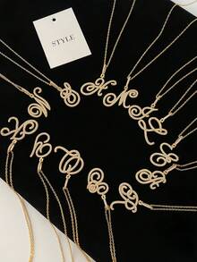 1 件時尚奢華字母項鍊,設計簡約,鎖鏈,適合女士派對、約會、旅行和日常佩戴 - 金色 - 查看 1