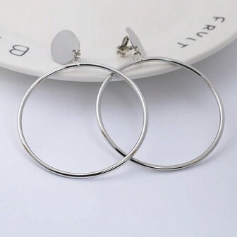 2pcs Simple Exaggerated Round Clip-On Earrings For Women, Suitable For Party And Daily Wear Without Piercing