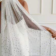 1入組手工製作單層新娘頭紗，帶有珍珠和珠繡裝飾