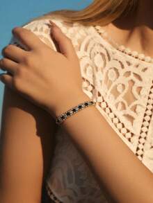 1件奢華的鋯石設計手鏈,作為情人節女士的禮物 - 金黃色 - 查看 1