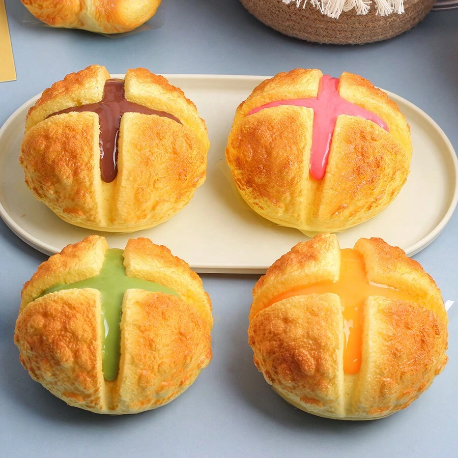 1pc Pineapple Bun Fake Food Prop, Slow Rising 3d Bread Model, Squeeze Toy, Soft & Fragrant Cake, Table Center Decor & Party Supply Pu Material - Yellow - View 1