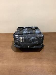 休閒對比專屬設計字母大容量背包,男女兼用的通勤上課背包,黑色背包,休閒日包男禮物情人節禮物 - 彩色 - 查看 4