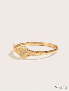 歐美風簡潔、甜美、誇張的手鍊珠寶,採用金色銅材質,時尚高端復古風格。適合襯托女生休閒體面,泡灣、出遊、聚會、日常約會、聖誕等場合,也是送女友、父母等人的完美禮物。 - 金色 - 查看 8