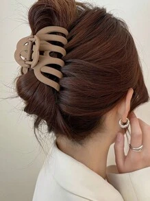 1-3pcs Women's Large Watermelon-Shaped Black/Khaki/Brown Solid Color Lightweight Plastic Hair Clip, Fashionable And Versatile, Elegant And Graceful Hair Accessory Suitable For Daily Wear, Outgoing, Hair Styling, Face Washing, Bathing, Makeup And Matching With Clothes Casual Hair Claws Claw Clips Hair Clips Hair Jaw Clip Hair Clamps Hair Clutch Hair Catcher Clip, School Stuff, College Fall Winter Hair Accessories For Women For Vacation Outfits Woman - Shape - View 4