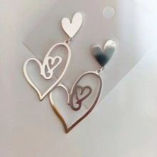 1對時尚極簡主義金色可愛心形垂墜耳環 - 大小桃心 - 查看 4