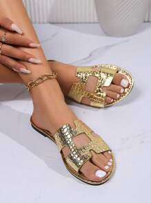 2024 Fashionable Women's Slippers For Casual, Beach Wear With Flat Heel, Embossed Alligator Skin Pattern, Hollow Out, Plus Size, Gold - Gold - View 2