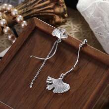 1pair Ginkgo Leaf Tassel Earrings, Unique Design And Stylish Earrings With High-Grade Texture - Multicolor - View 2