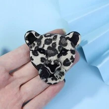 1pc Children's Acrylic Animal Shaped Brooch / Pin, Handmade, Fashionable Clothing And Accessory, All Seasons - Beige - View 6
