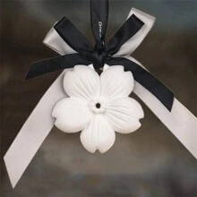 1pc Sakura Aromatherapy Fragrant Plaster, Aromatherapy Pendant, Deodorizing, Air Purifying, Fragrance Slice, Suitable For Car Aromatherapy, Bedroom, Wardrobe, Cabinet, Car, Etc. - Lilac - View 1