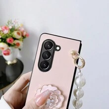 1入白色塑料表面鍍PU皮革帶康乃馨裝飾手機殼和1入珍珠手鍊，兼容三星Galaxy Z Fold5 4 3 5g - 白色 - 查看 7