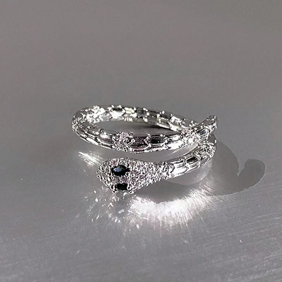 1 件開口鏤空蛇形可調式戒指由合金和立方氧化鋯製成 - 竹節靈蛇 - 查看 1