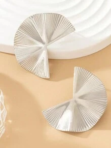 1pc Fashionable Minimalist Fan-shaped Stud Earrings For Women Suitable For Daily Wear - Sector - View 2