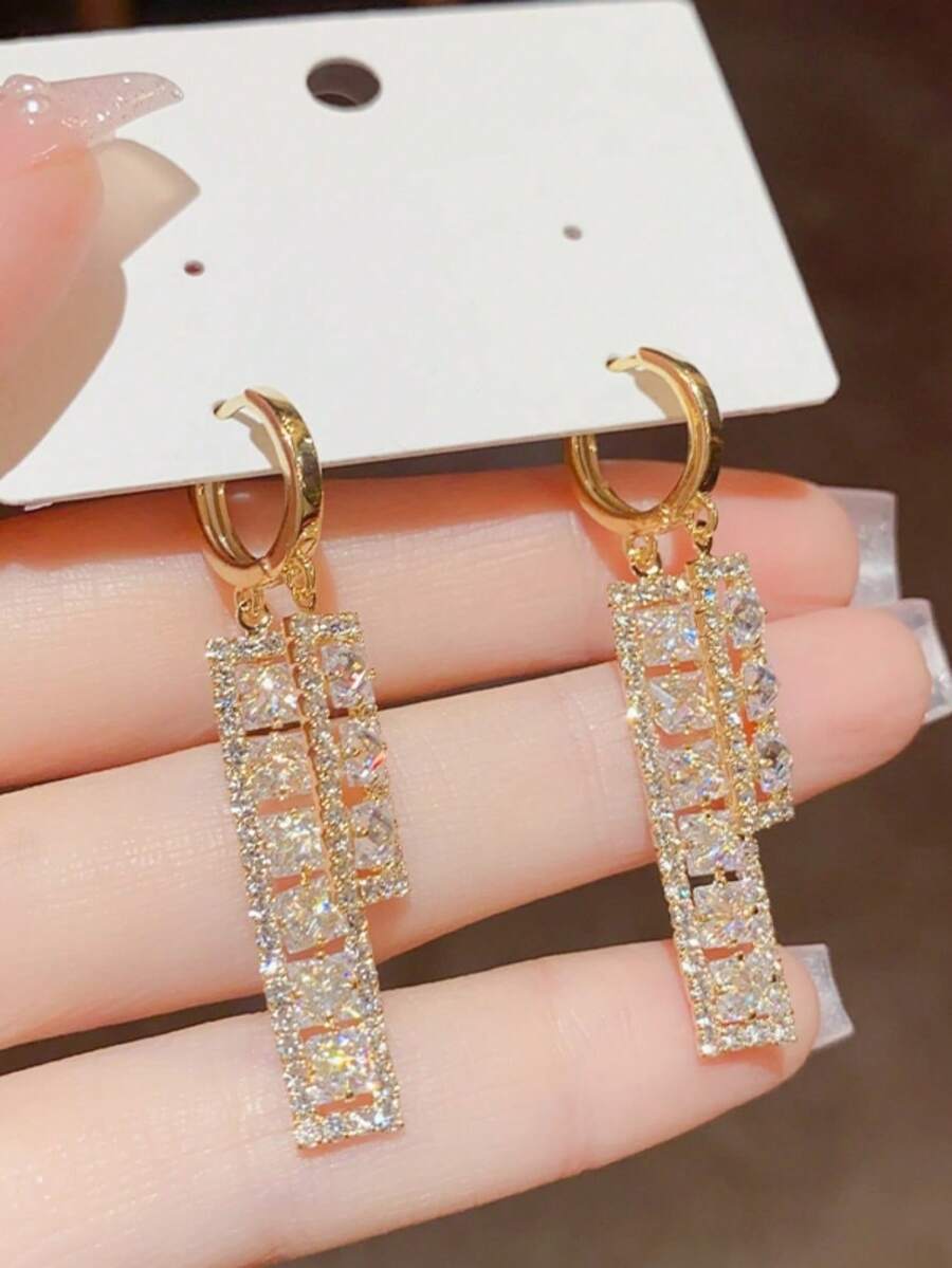 Châu Âu và Châu Mỹ Cao-kết thúc Thiết kế Váy rộng Hoa tai , 2023 Xu hướng Mới Hoa tai Đối với phụ nữ , Ánh sáng sang trọng Và Phong cách - Vàng - Xem 1