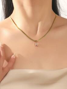 1 Pieza Collar De Colgante De Letras De 26 Pedrería De Moda Y Exquisito Para La Vida Cotidiana De Las Mujeres - Amarillo Oro - Ver 2