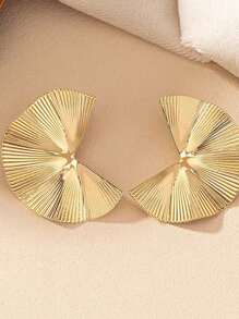1pc Fashionable Minimalist Fan-shaped Stud Earrings For Women Suitable For Daily Wear - Sector - View 5