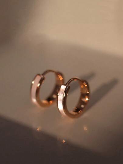 1 对时尚女士优雅复古沙贝壳圈形耳环经典光滑圈形耳夹保护耳洞简约风格百搭日常通勤高级感晚礼服配饰玫瑰金耳环非常适合学校、甜美、酷炫和时尚女孩个性化耳饰礼物适合女性宴会和日常佩戴